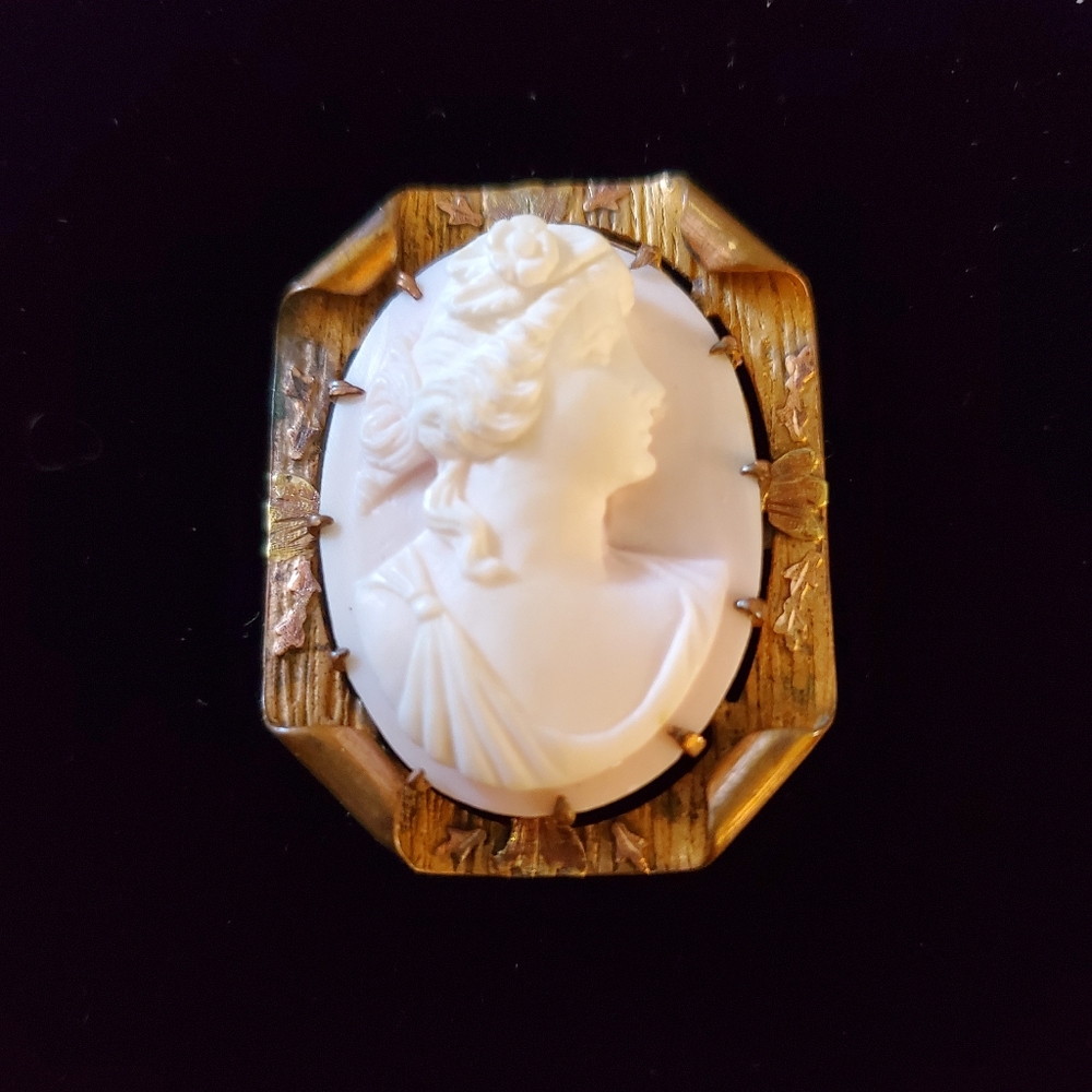 Antique Cameo Brooch 1920's 30's Plated Folded Frame